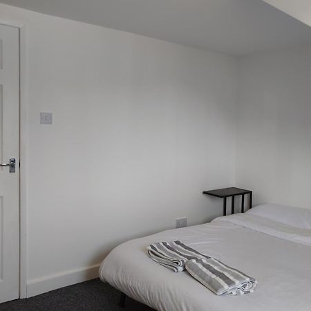 Joyful Room Рейнхем Экстерьер фото